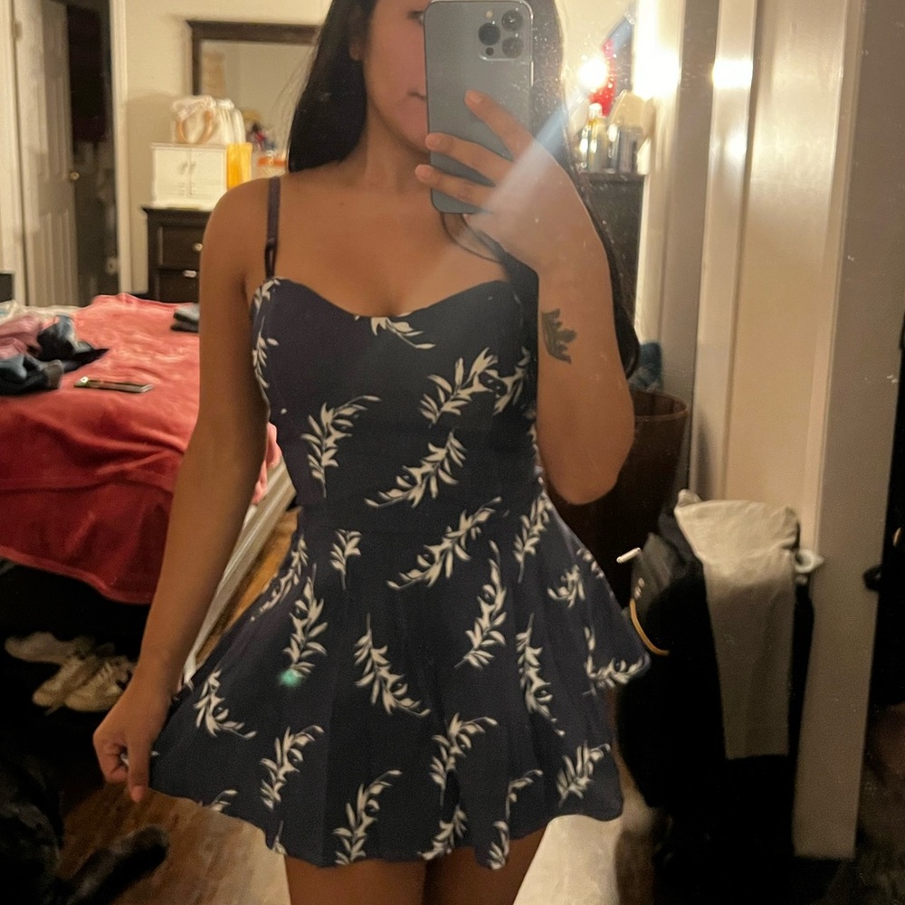 Romper - Picture 2 of 3